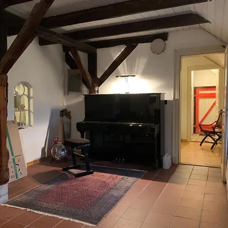 Homestay szállás Kleine Einliegerwohnung Oder Im Reetdachhaus